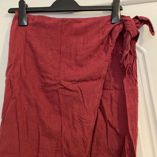 Diva by D Y2K linen wrap mini skirt XS used, claret