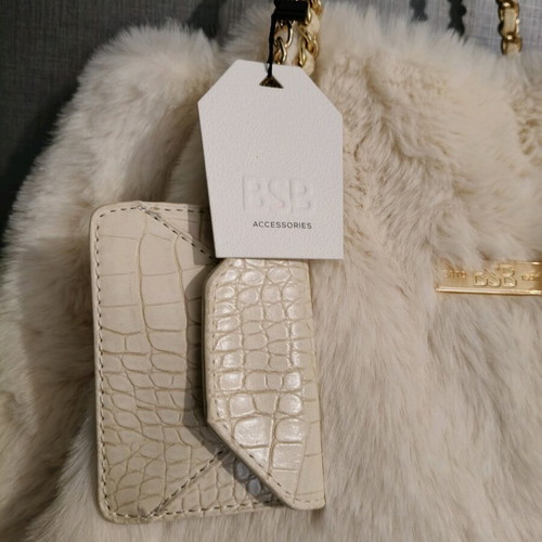 BSB fur shoulder bag new, beige with gold chain and detachable wallet