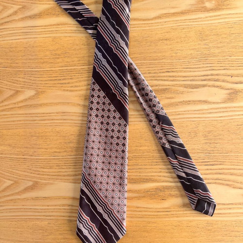 Boem vintage tie with 70s geometric patterns, made in Italy