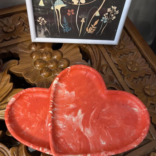 Handmade heart-shaped decorative plates set of 2, eco resin, like new
