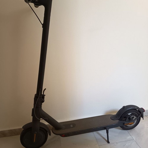 Xiaomi Essential electric scooter, black