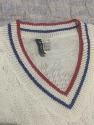 White H&M pullover like new, barely worn