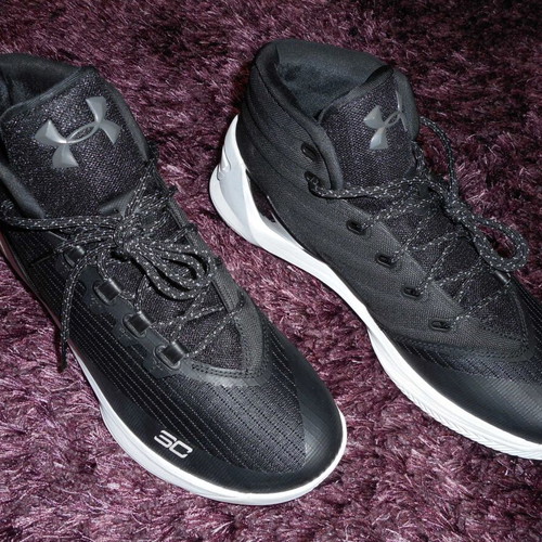 Under Armour Curry 3 sneakers new, size 44.5, black