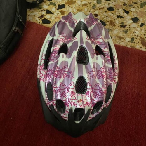 Pink bicycle helmet like new