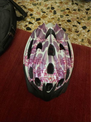 Pink bicycle helmet like new