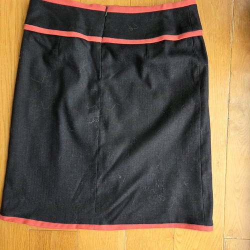 Vilagallo wool skirt new with tag, size 40, black and blue