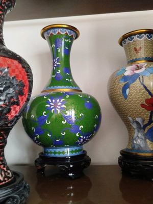 Cloisonné vases used, set of 3, Chinese enamel with floral patterns