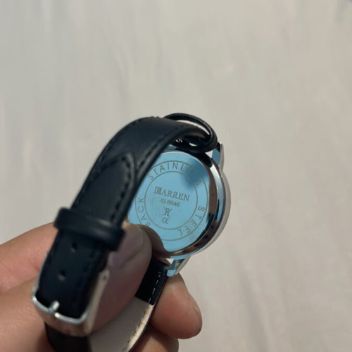 Carren wristwatch with black dial and leather strap