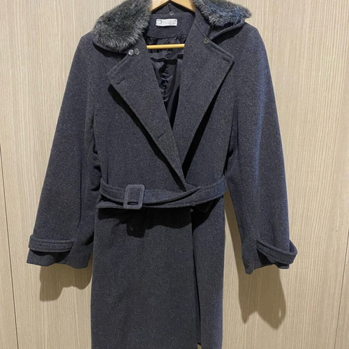 Children's gray wool coat with belt used