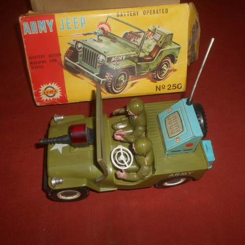 Lyra Army Jeep battery-operated military vehicle 1960-1970, like new