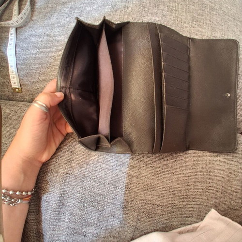 DKNY Leather Wallet Brown like new vintage distressed look