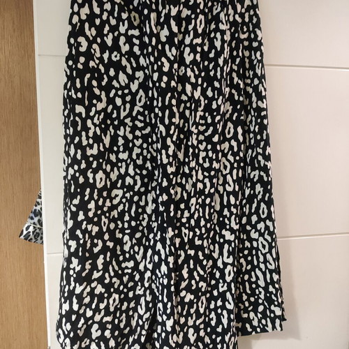 Zara pants skirt new, size M, black and white