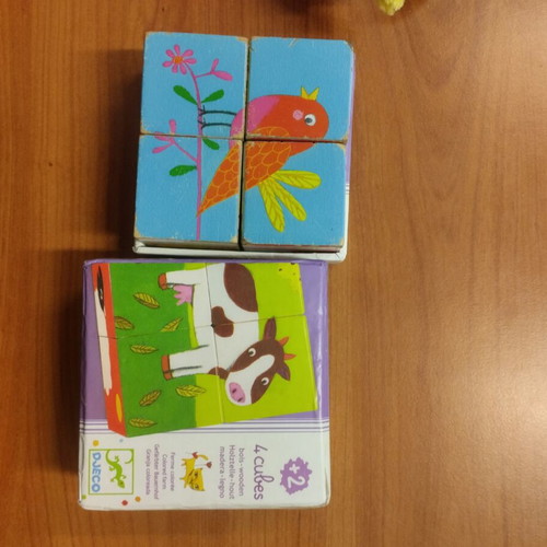 Puzzle cubes used, four cubes for four images, smart puzzle