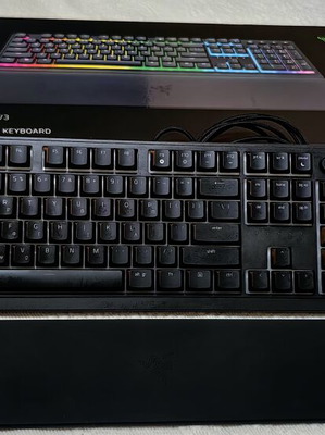 Razer Ornata V3 Gaming Keyboard like new