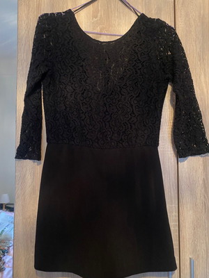 Ολόσωμο σορτσάκι/φούστα Zara με δαντέλα μέγεθος M σε άριστη κατάσταση