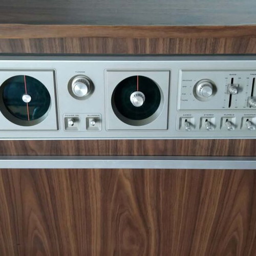 Pick-up furniture used with two speakers