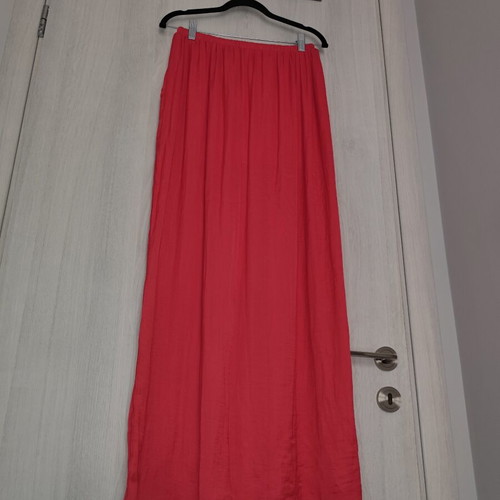 Zara women's maxi skirt like new, red coral, size M