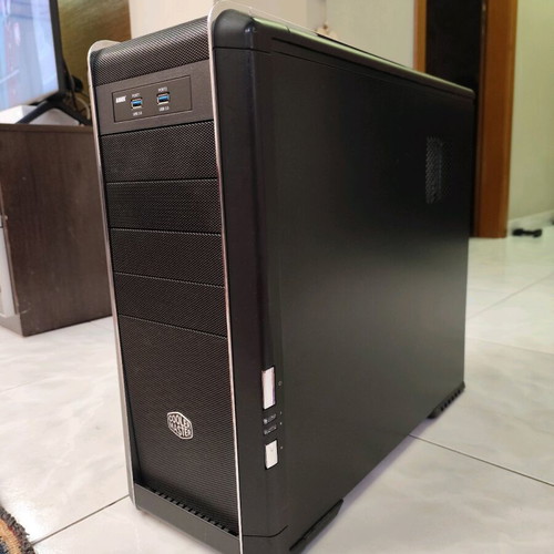 Cooler Master computer case with Corsair RM750 80plus gold power supply used