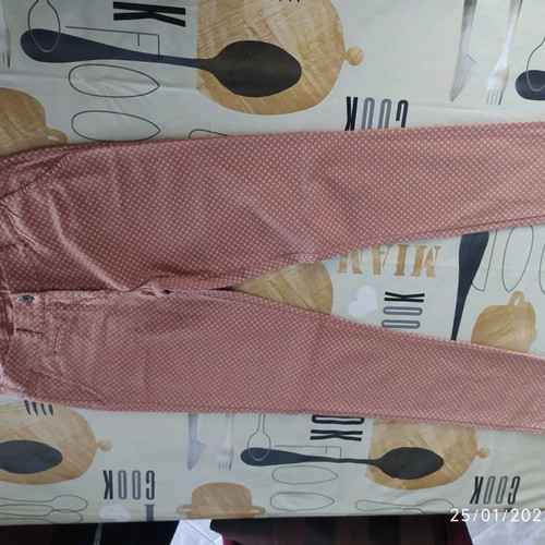 Women's spring pants used with modern designs