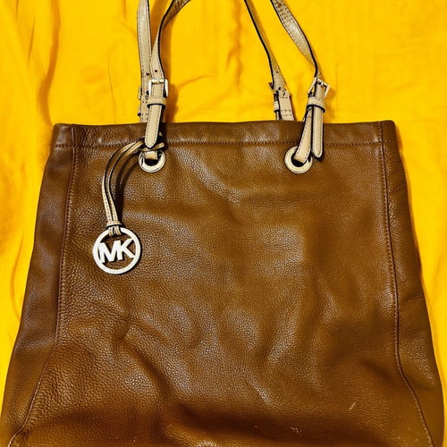 Michael Kors tote bag used, camel shoulder