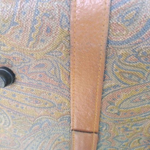 Brown travel sack used with leather details