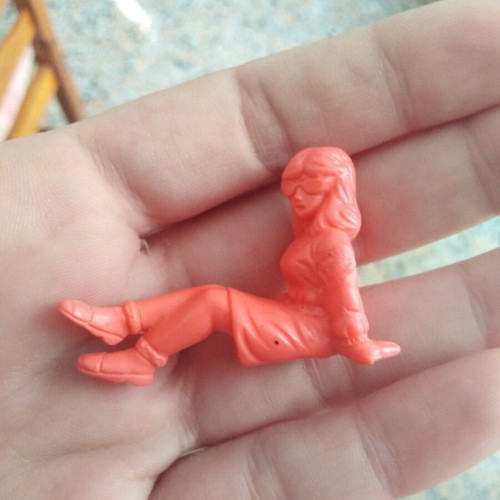 Miniature figures pack of 5, like new, colorful collectible set