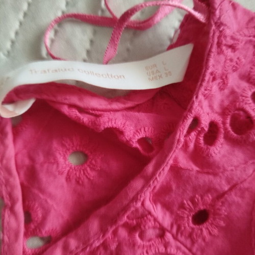 Zara cotton blouse 3/4 sleeves broderie like new, fuchsia