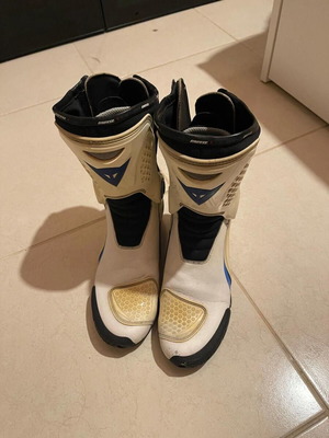 Μπότες Dainese TRQ Race Out μεταχειρισμένες, νούμερο 43, άσπρες
