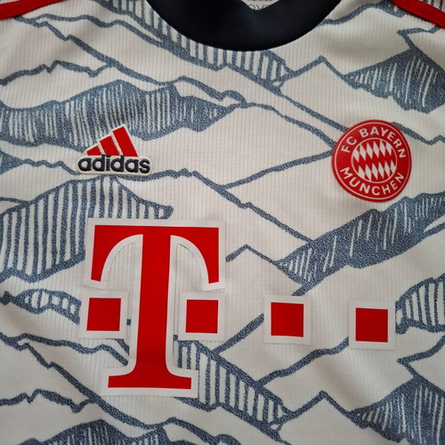 Football Shirt adidas FC Bayern 21/22 third Junior like new