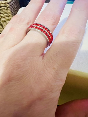 Steel ring with red rhinestones, 19mm diameter