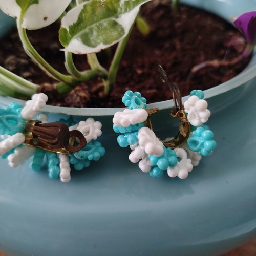 Vintage Cluster Earrings 60's Like New Turquoise Blue White
