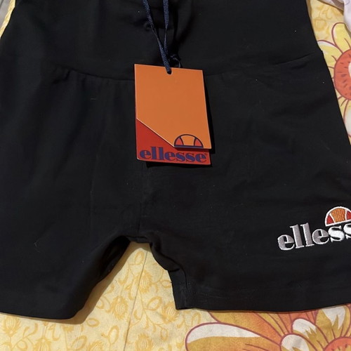 Ellesse biker shorts new, size XS