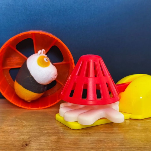 McDonald's lot of 2 toys: Secret Life of Pets Norman hamster and mouse trap