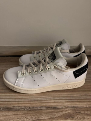 Adidas Stan Smith Parley αθλητικά σαν καινούργια, νούμερο 37 1/3, άσπρα