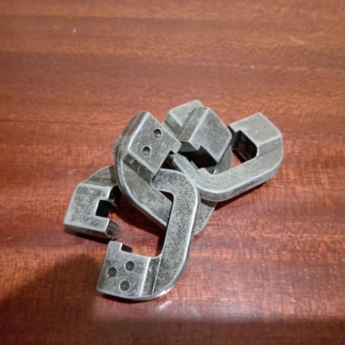 Hanayama Cast Chain puzzle used, high difficulty