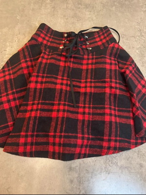 Checked skirt like new, size S, black and red