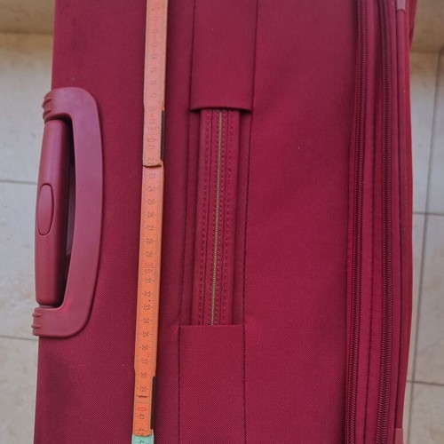Delsey suitcase like new, red, 77x47x28 cm