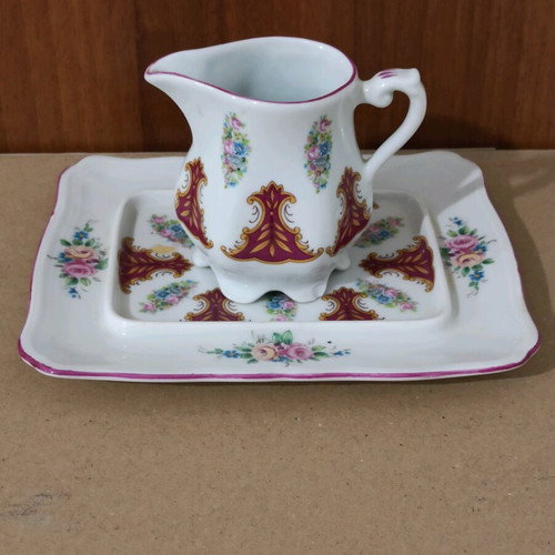 Miniature milk jug porcelain Bavaria type Limoge like new