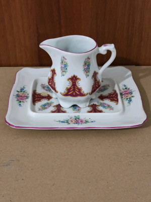 Miniature milk jug porcelain Bavaria type Limoge like new