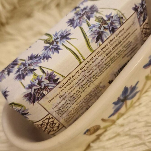 Decorative gift set vintage mini bathtub soap dish like new