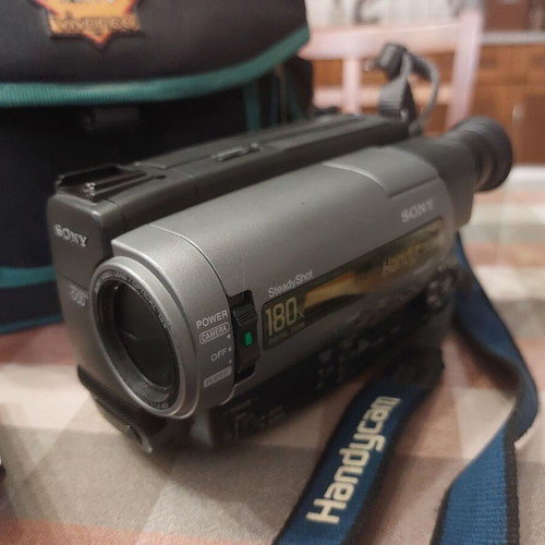 Sony CCD-TR620E analogue camcorder full set like new