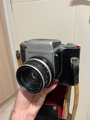 Pentacon Six TL used with Carl Zeiss Biometar 80mm f2.8 and TTL Prism Finder