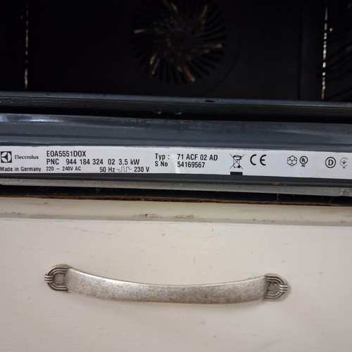 Electrolux EOA5551DOX Built-in Oven like new without hobs