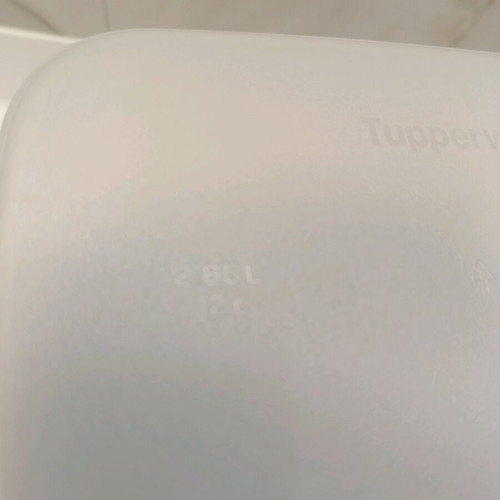 Tupperware container 2.8 liters new