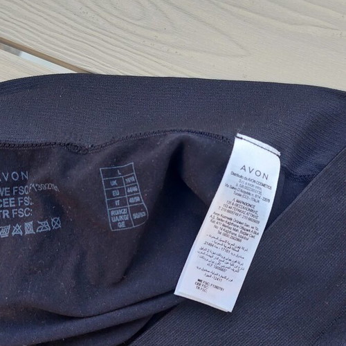 Avon women's leggings with pocket and mesh like new, black, size L