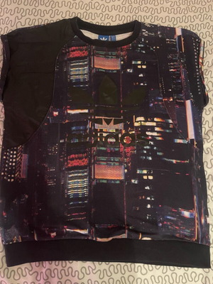 Adidas shirt like new with leather details, multicolor, size M
