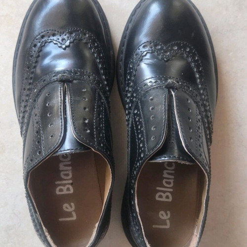 Le Blanc women's Oxfords new black with perforated design
