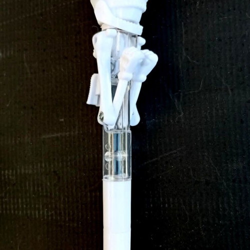 Skeleton Boxing Pen like new