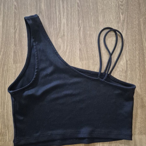 Top black like new