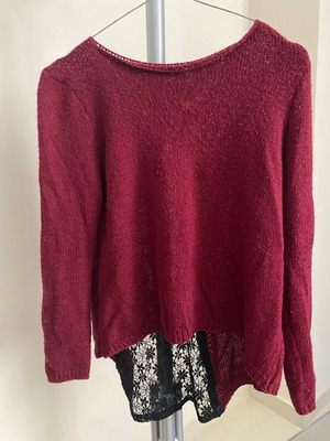 Burgundy knit jumper with black lace used, size S/M